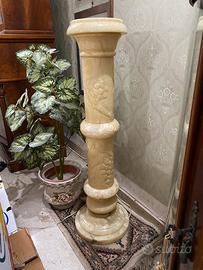 Colonna in alabastro