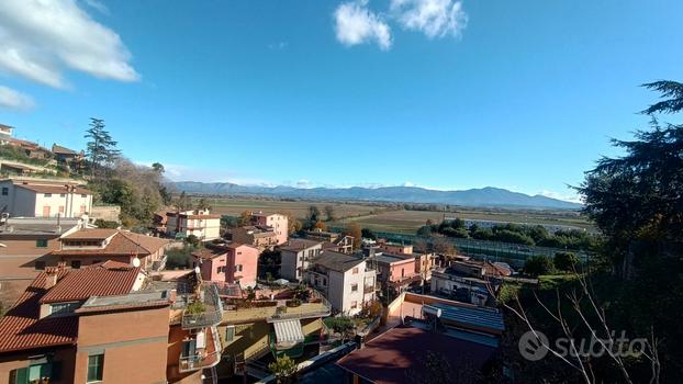 Vendita trilocale con balcone Castelnuovo di Porto