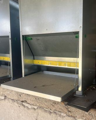 4 mangiatoie per polli