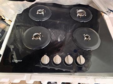 piano cottura indesit praticamente nuovo 