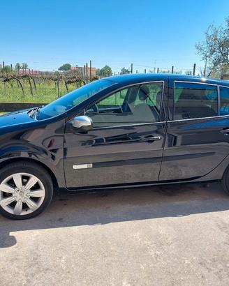 Renault Clio 1.2 75cv LIVE