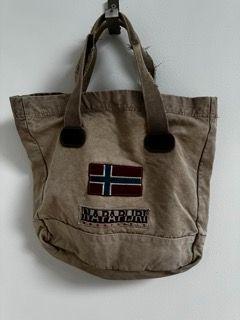 Napapjiri Vintage