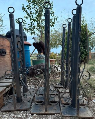 ELEMENTI IN FERRO BATTUTO ARTIGIANALI