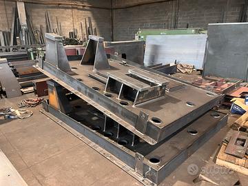 Carpentiere a disegno e saldatore filo, tig