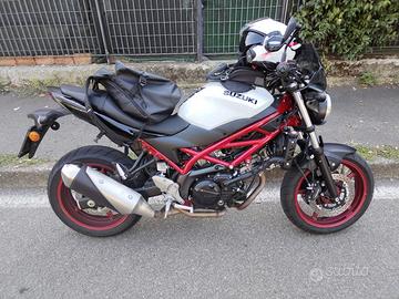 SUZUKI SV 650 – ANNO 2022 – 25.000 KM
