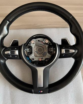 Volante full optional M Sport originale serie F