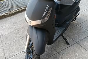 Peugeot Tweet 50