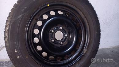 2 cerchioni Fiat R16 con gomme invern.