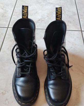 Stivali Dr Martens neri