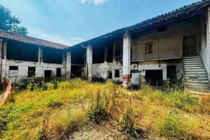 RUSTICO A FORNOVO SAN GIOVANNI