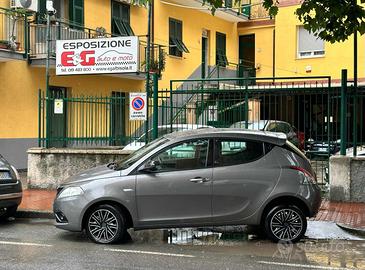 LANCIA Ypsilon 1.0 Hybrid Gold NESSUN VINCOLO DI