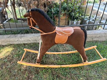 Cavallo a Dondolo