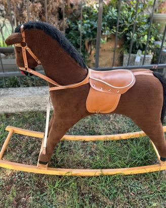 Cavallo a Dondolo