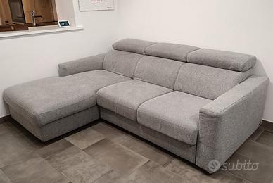 Divano letto con chaise longue