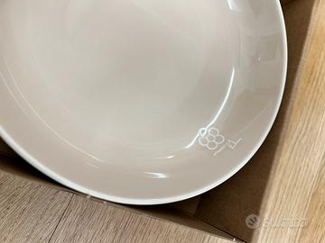 Set 12 piatti fondi e 10 piatti frutta thun