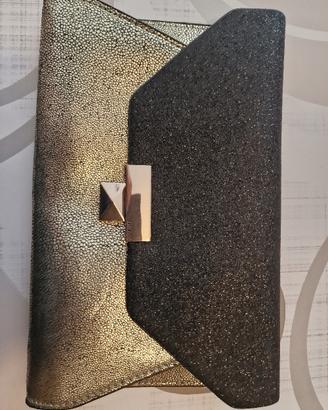 Borsa a mano pochette con tracolla Guess