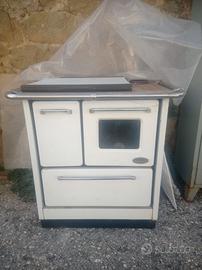 Stufa economica a legna