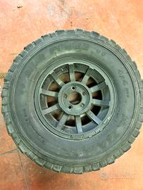 5 cerchi e gomme fuoristrada 215 75 15 wrangler