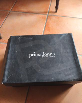 Stivaletti neri tronchetto