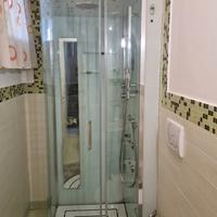 Doccia idromassaggio con sauna
