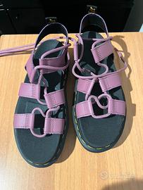 Sandali Dr. Martens