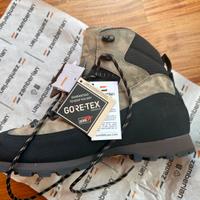 Scarponi Zamberlan Gore-Tex NUOVI Tg 44