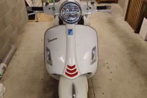 piaggio vespa GTS 300