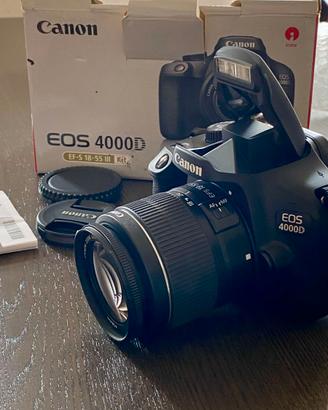 Canon EOS 4000D + obiettivo 18-55mm III - Kit comp
