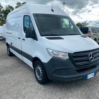 Mercedes Benz Sprinter L2H3 - 2021