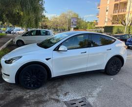 TESLA Model Y - 2023