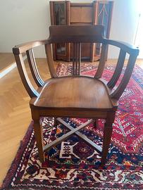 Sedia girevole antica