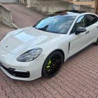 Porsche Panamera 4.0 Turbo S E-Hybrid FULL OPTIONA