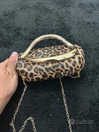 borsa leopardata, dettagli e manico dorato, nupva.