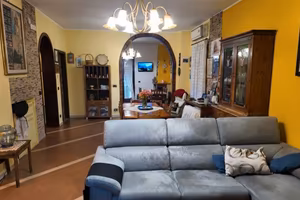 Appartamento con terreno