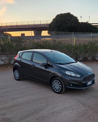 Ford Fiesta 1.2 60CV 5 porte Black & White Edition