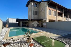 CASA SEMINDIPENDENTE A TRAVAGLIATO