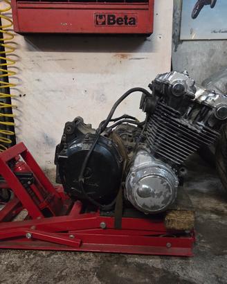 Honda CB 900 F bol d'or motore 