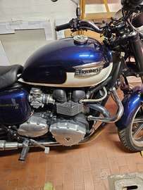 Triumph Bonneville SE
