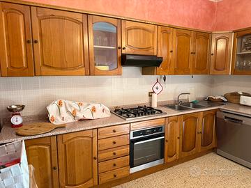 Cucina In legno massello Ciliegio