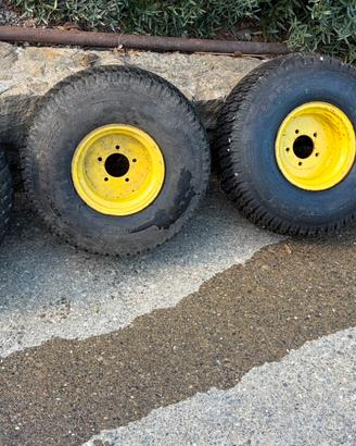 Gomme john deer gator