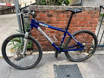 Mountain Bike Bianchi Doss 6100 - Taglia S/M - 17"