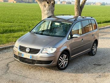 Volkswagen Touran 1.6 Benzina - 2008