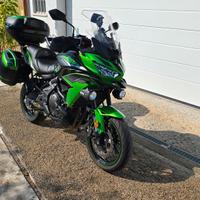 Kawasaki Versys 650 Grand Tourer + Accessori