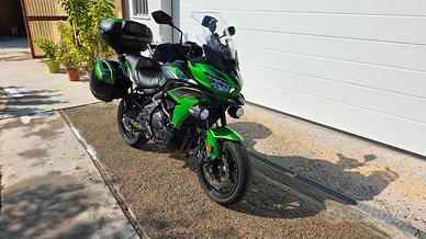 Kawasaki Versys 650 Grand Tourer + Accessori