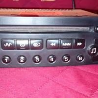 Autoradio Clarion.