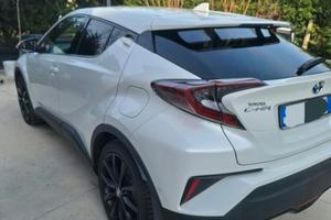 TOYOTA CH-R 