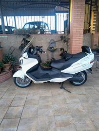 Suzuki Burgman 650 Executive