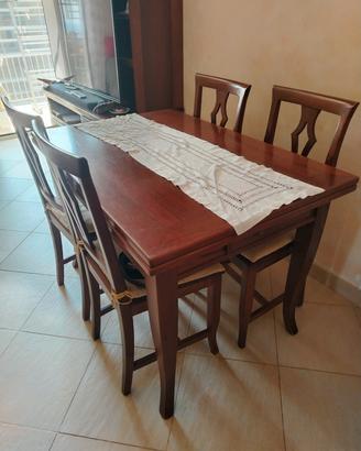 mobili sala con tavolo e sedie 