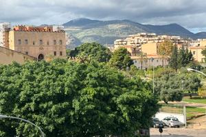 Quadrivani in via Zisa con vista Castello