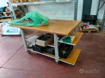 TAVOLO DA LAVORO ROBUSTO CON RUOTE